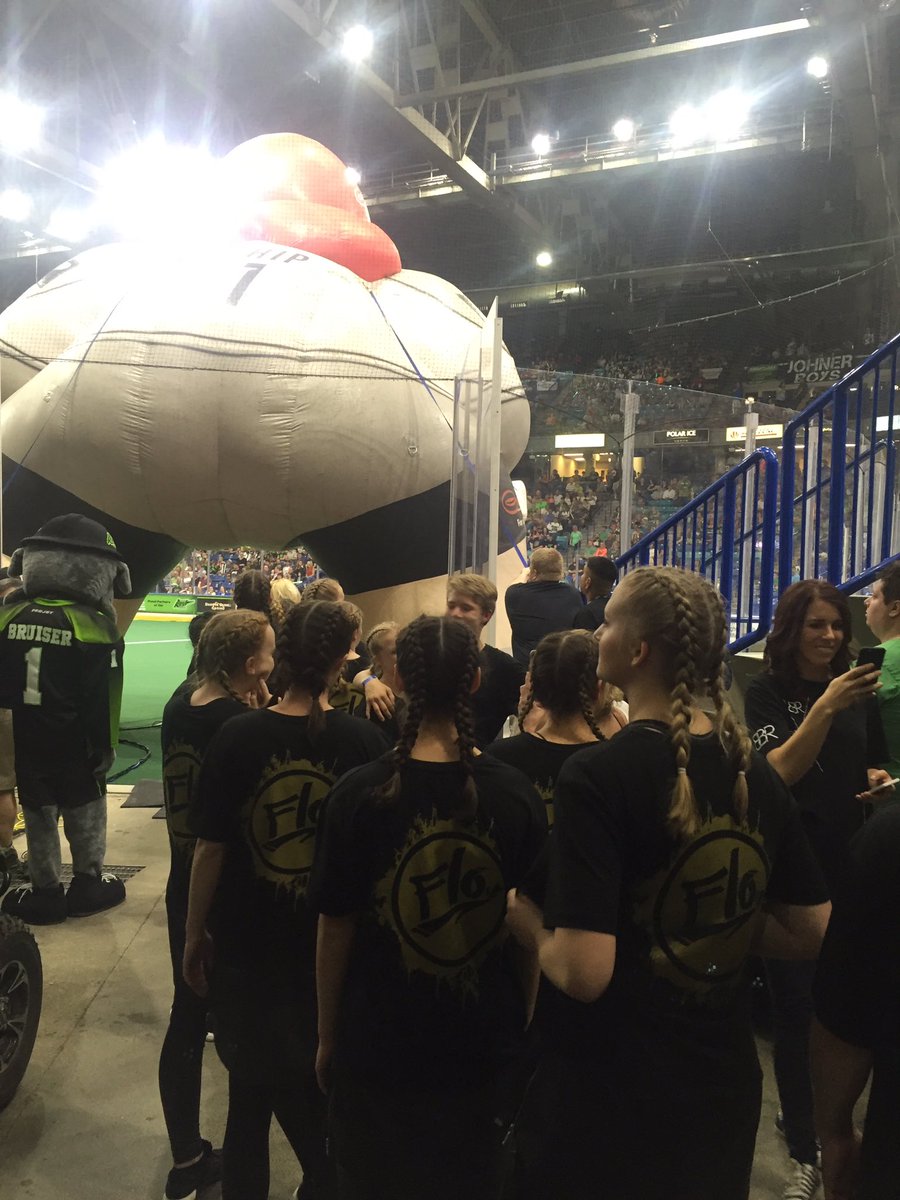 #RushNation <a href="/bsobad/">B.S.O.B.A.D.</a> <a href="/BsoFlo/">bsoFlo</a> ready to hit the floor! #FeelTheRUSH