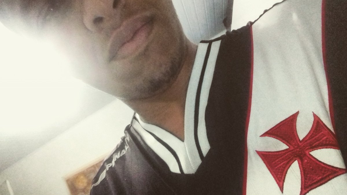 Luizfelb's tweet photo. De tds os amores q eu tive és o mais antigo 🎶 ⚪⚫ /💢/ #vasco #aquiévasco  #crvg #Amorinfinito #invicto @vascodagama https://t.co/lYPGgu88Lx