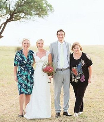 eenadulivenews's tweet image. ఎనిమిది దేశాల్లో పెళ్లి 
goo.gl/It9OD3
#Wedding #8countries #Tajmahal #paris #eiffeltower