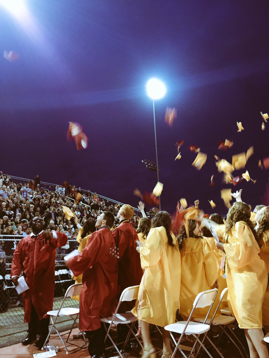 BigWalnut_BWE's tweet photo. Congratulations to the Big Walnut graduates &amp;  families! What a wonderful night for our community! #inspireandguide https://t.co/0C60eCuZUs