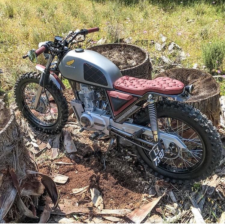 SolidFactionCo's tweet image. All luxury cafe racer. #moto #caferacer #mx