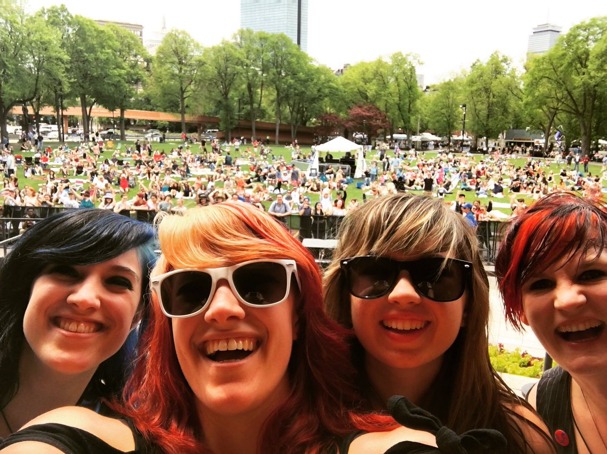 Flight_of_Fire's tweet image. Performing at the Hatch Shell for Earthfest today was a dream come true!! Thank you all!! @Radio929 #stageselfie