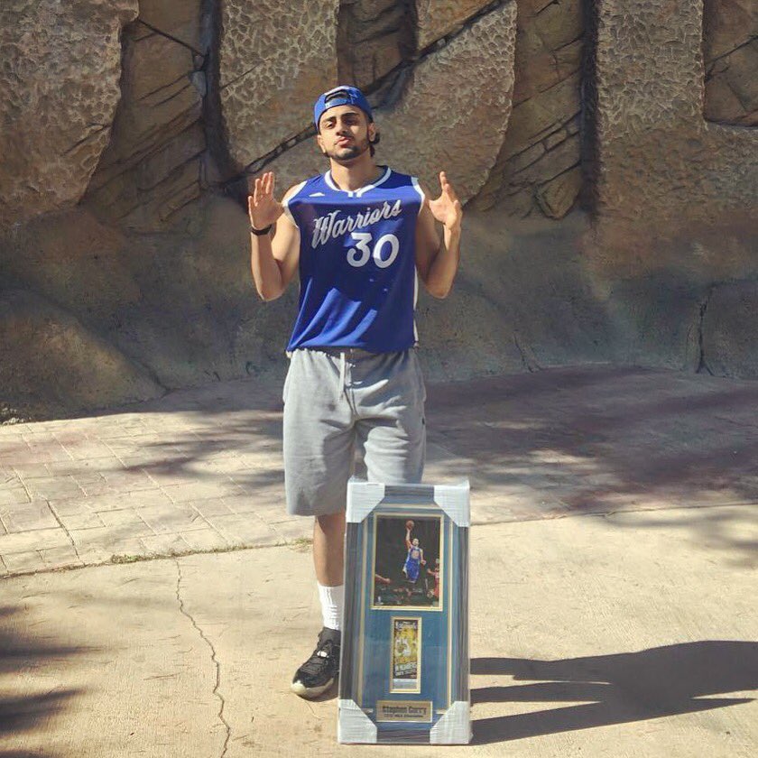 MomoAlasady's tweet photo. All luv for the MVP 🏀💯🤘🏽✊🏽🙏🏽  #StephCurry #BestShooterInTheWorld #Who'sSTOPPINGHim? https://t.co/tiLanPWvTb