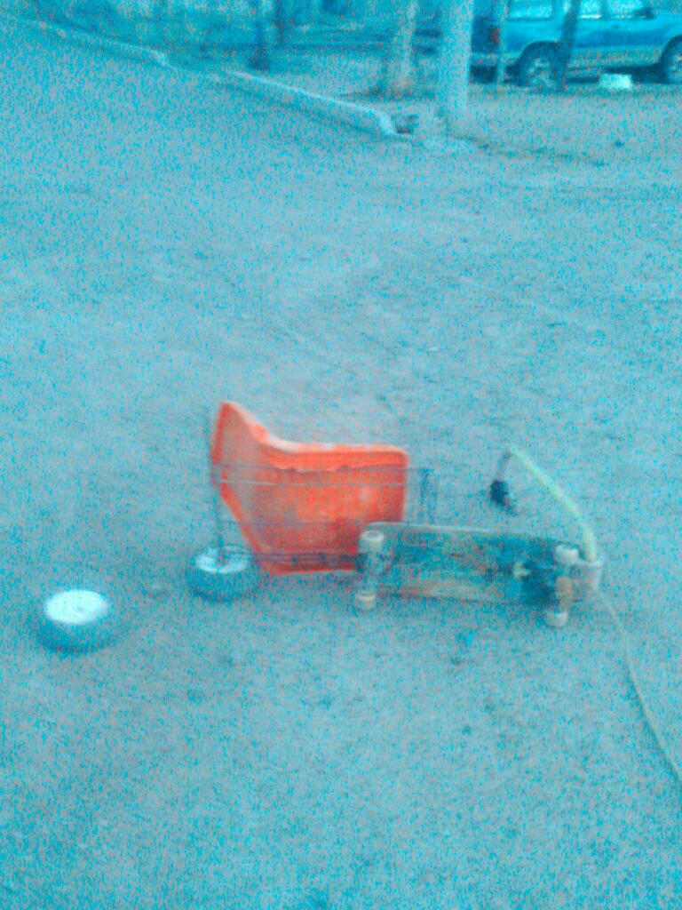 brayanbaquera's tweet photo. Nuestro Carro Vip,Pero De Tantos Paseos Quedo Así!!!!😢
#Que_Mal https://t.co/8cUVOZ669U
