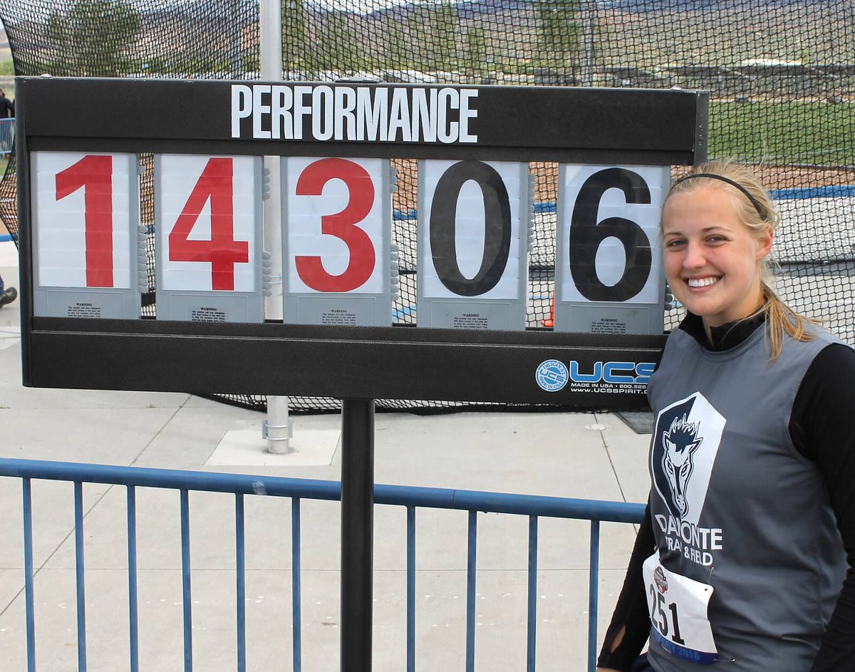 SocMandthePea's tweet photo. RT @AdonisW98 Congrats to @Cassidyosborne6 /Morgan Meidell on becoming the 1st DR state champ thrwrs #throwshow https://t.co/zfZ8I6IoQm