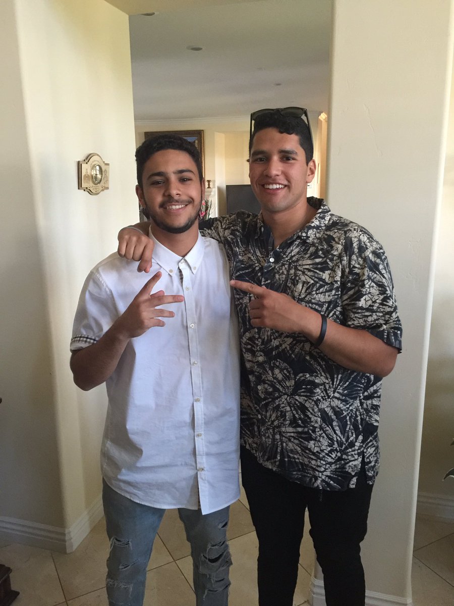 Johnny_George_'s tweet image. We Lit 🔥