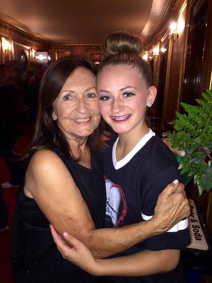 CarleighPlarske's tweet image. Recital day 1 complete💘 #MLDR