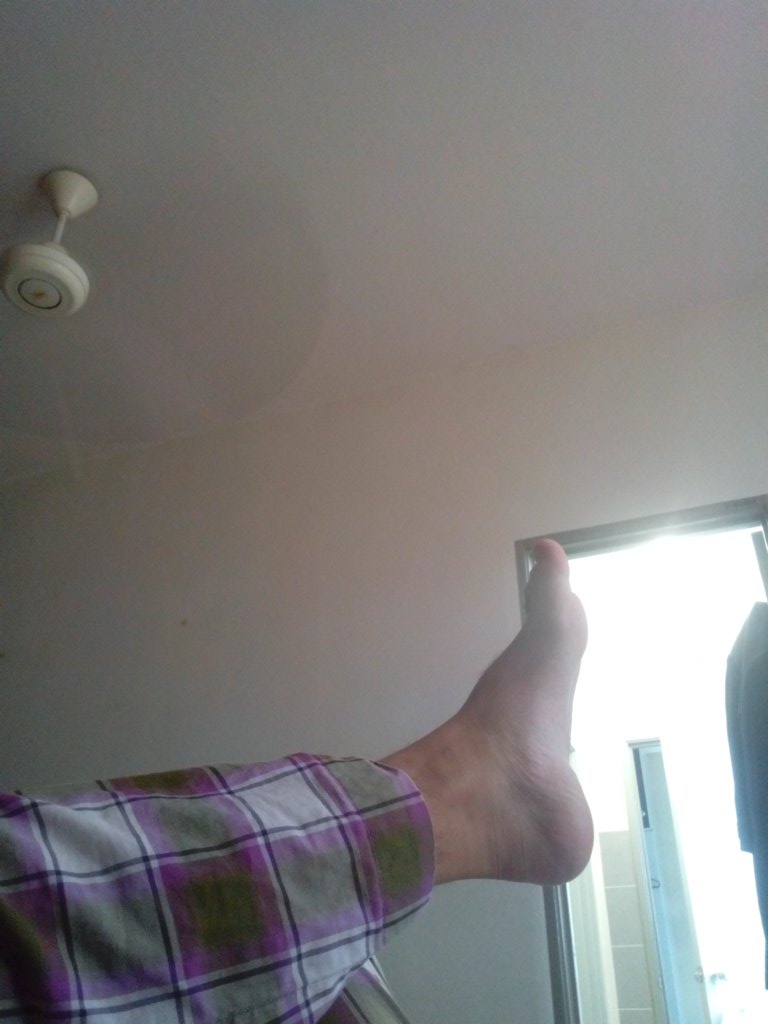 Anepnepnep's tweet photo. @nsbellx balik mende nye. Mereput kat bilik kolej lagi. https://t.co/e8JMv54WUa