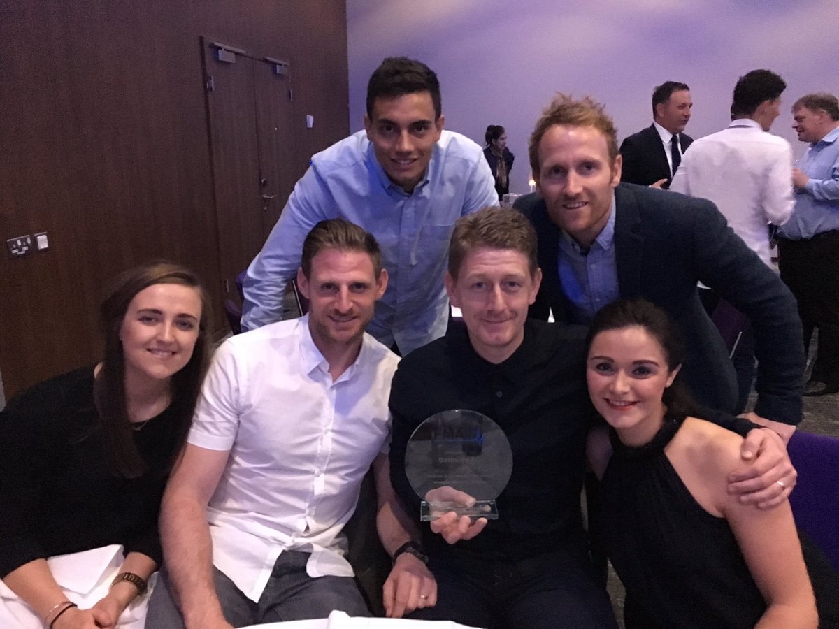 winder_n's tweet photo. Very proud and honoured to be part of the @bfc_official team to receive the medical and science team of the year https://t.co/F0p1nyRUGy
