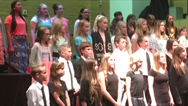 TimMillerEMS's tweet photo. Ephraim Middle School music students and teachers were amazing at Arts Night!! #emshas talent #greatmusicdepartment https://t.co/gLhwRaUFyN