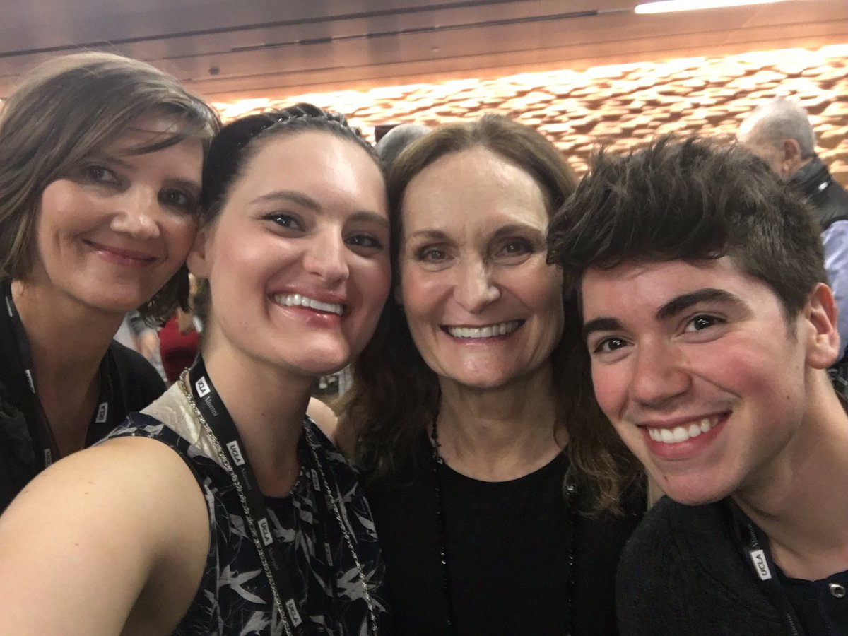 BethGrantActor's tweet photo. .@ToddHolland3 look who I'm with @UCLA #SpringSing2016 #TheRealONeals @Noahegalvin @marythechief ❤️❤️❤️ https://t.co/4kBi9etoEo