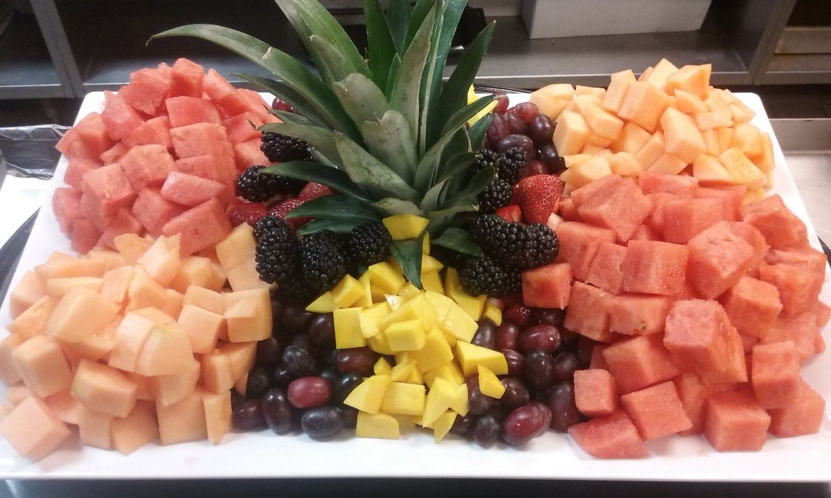 DonkaTim's tweet photo. Nice little fruit patter first thing in the morning for a party at ballydoyle aurora https://t.co/wNYbgXyina