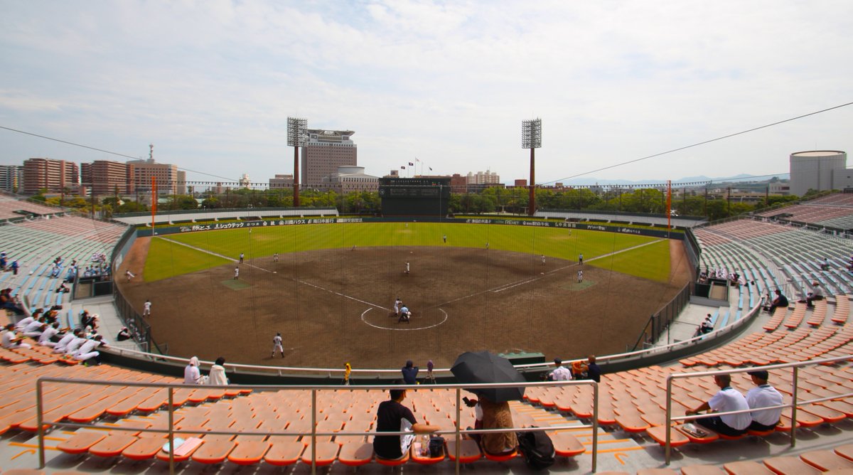 Japanda ジャパンダ Auf Twitter 昨日のパンダ6 鹿児島県立鴨池野球場に初めて行ってきたぽん 鹿児島県の高校野球 の聖地でもあり プロ野球も行われるほどきれいな野球場ぽん 選手との近さ 特徴的なバックネット裏 座席の色がすてきだぽん また行きたい Japanda ジャパンダ Auf Twitter 昨日のパンダ6 鹿児島県立鴨池野球場に初めて行ってきたぽん 鹿児島県の高校野球 の聖地でもあり プロ野球も行われるほどきれいな野球場ぽん 選手との近さ 特徴的なバックネット裏 座席の色がすてきだぽん また行きたい