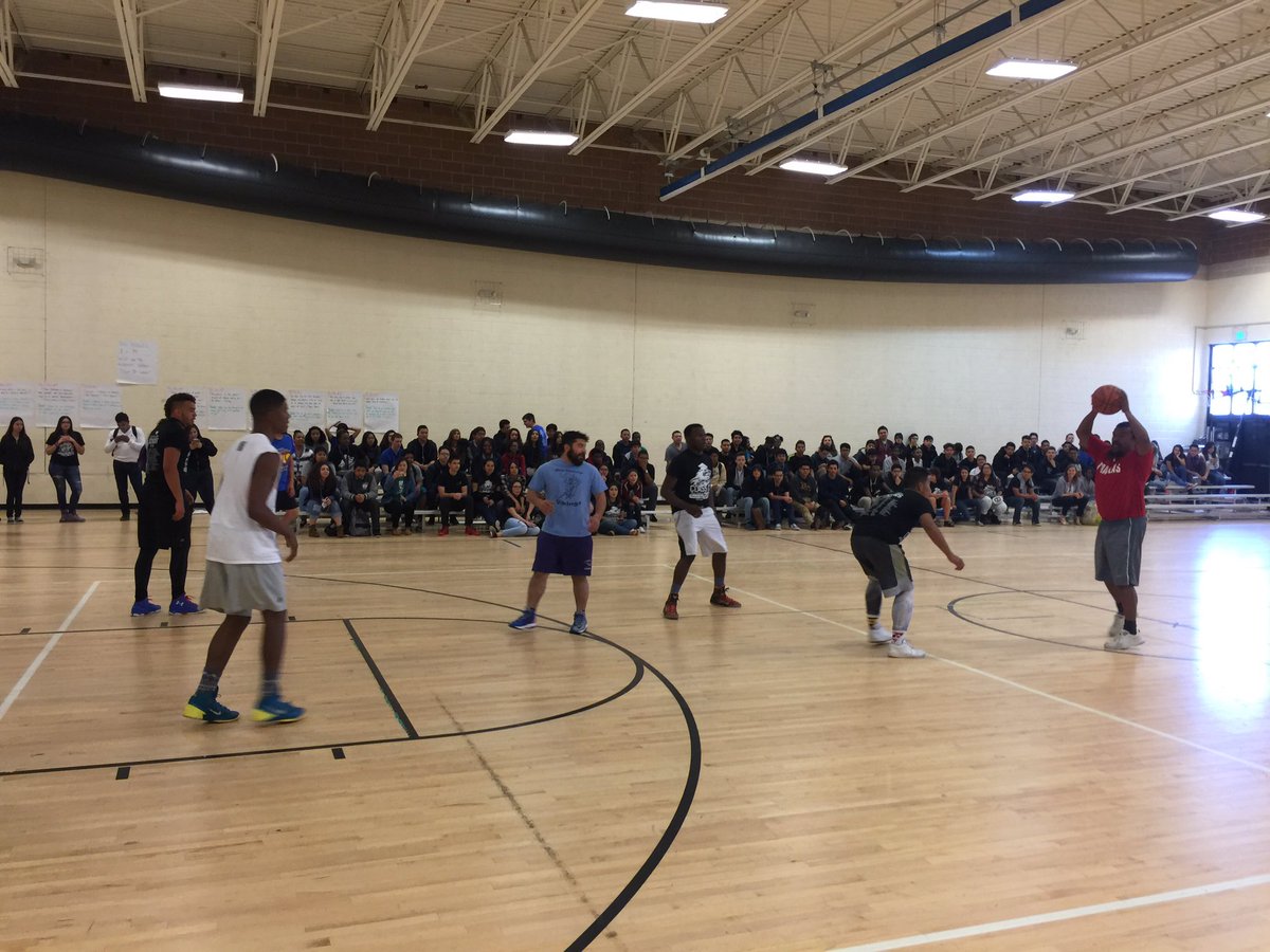 jms2giz's tweet photo. Senior v. Staff basketball game and senior barbecue #culturematters  @htec_dps https://t.co/15yFXr2hLr
