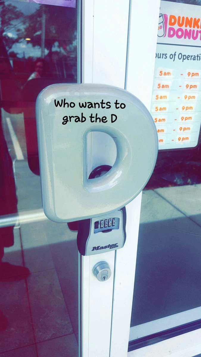 Isanch15's tweet image. Today's snapchats: I crack myself up sometimes #GrabTheD #Welcome @DunkinDonuts