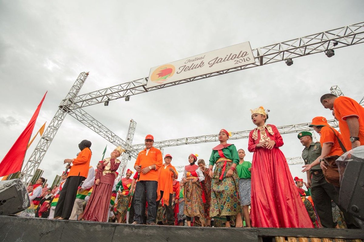 Belum sempet nonton langsung Sasadu On The Sea? Baca sinopsisnya di jailolofest.com/id/sinopsis-sa…