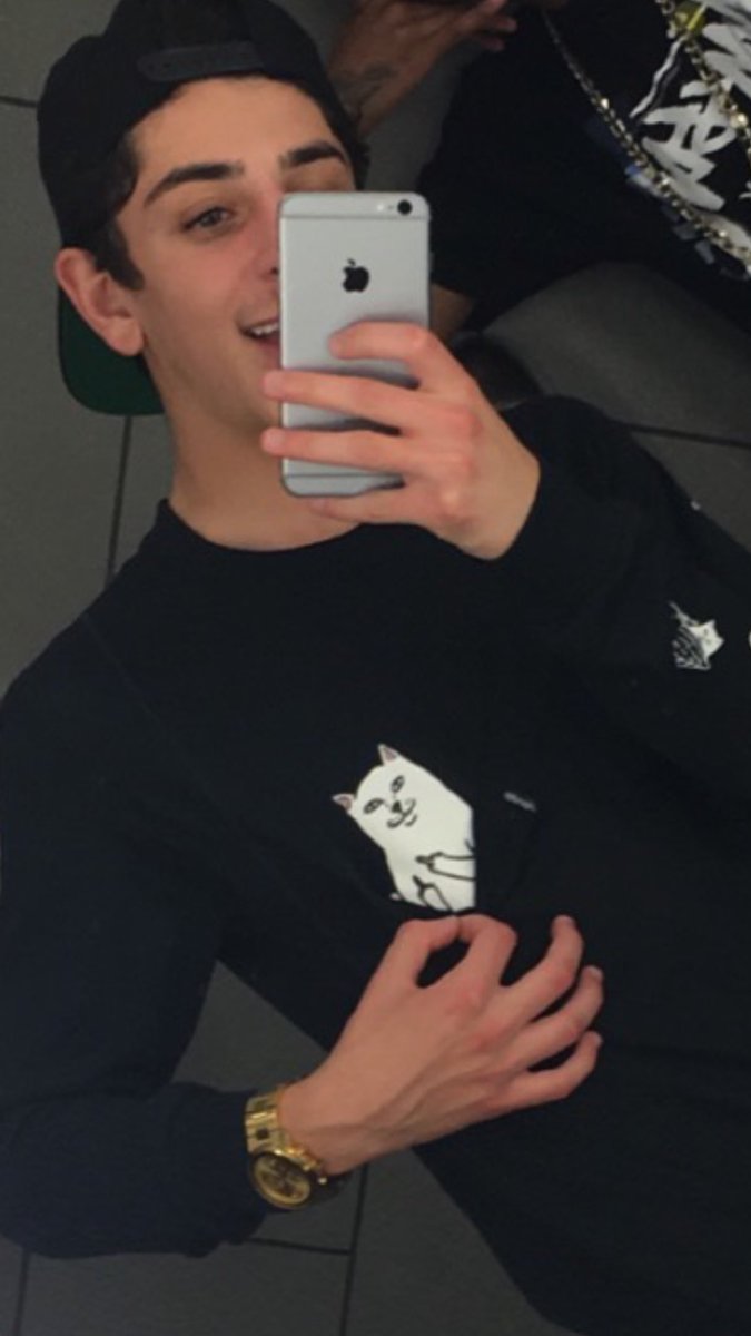 FaZeRug's tweet image. Mood