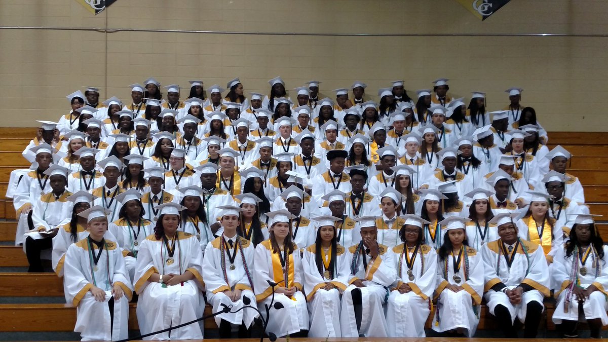 GCHSTigers's tweet photo. Congratulations to the Almighty Class of 2016!!!! https://t.co/UkDeqC2vFV