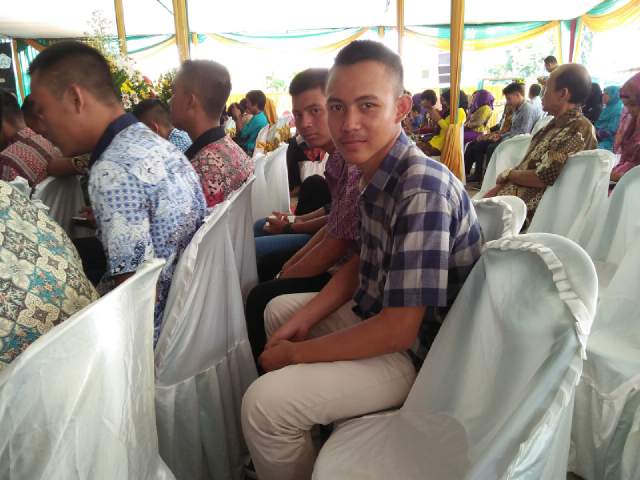 ridhopanges's tweet image. Kosong terus ini kursi di samping gk ada penghuninya =D