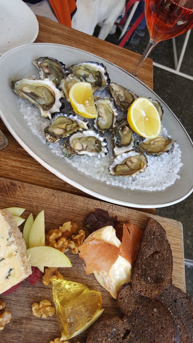 ElizabethLeeMLA's tweet photo. #Canberra region rose, oysters and cheese  + #autumn sun = pretty cool #Sunday afternoon #CBR #ABaker #NewActon https://t.co/ydMBXQh5M4
