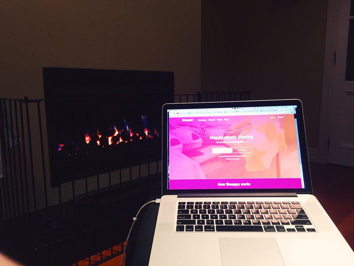 dwnz's tweet photo. Wellington is doing full on winter today… Sitting in front of the fire cranking @ShnappyApp stuff out. Perfect. https://t.co/gCxE4RIOla