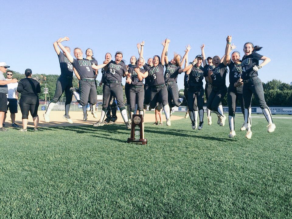 IWUSoftball's tweet image. Jumpin into the World Series