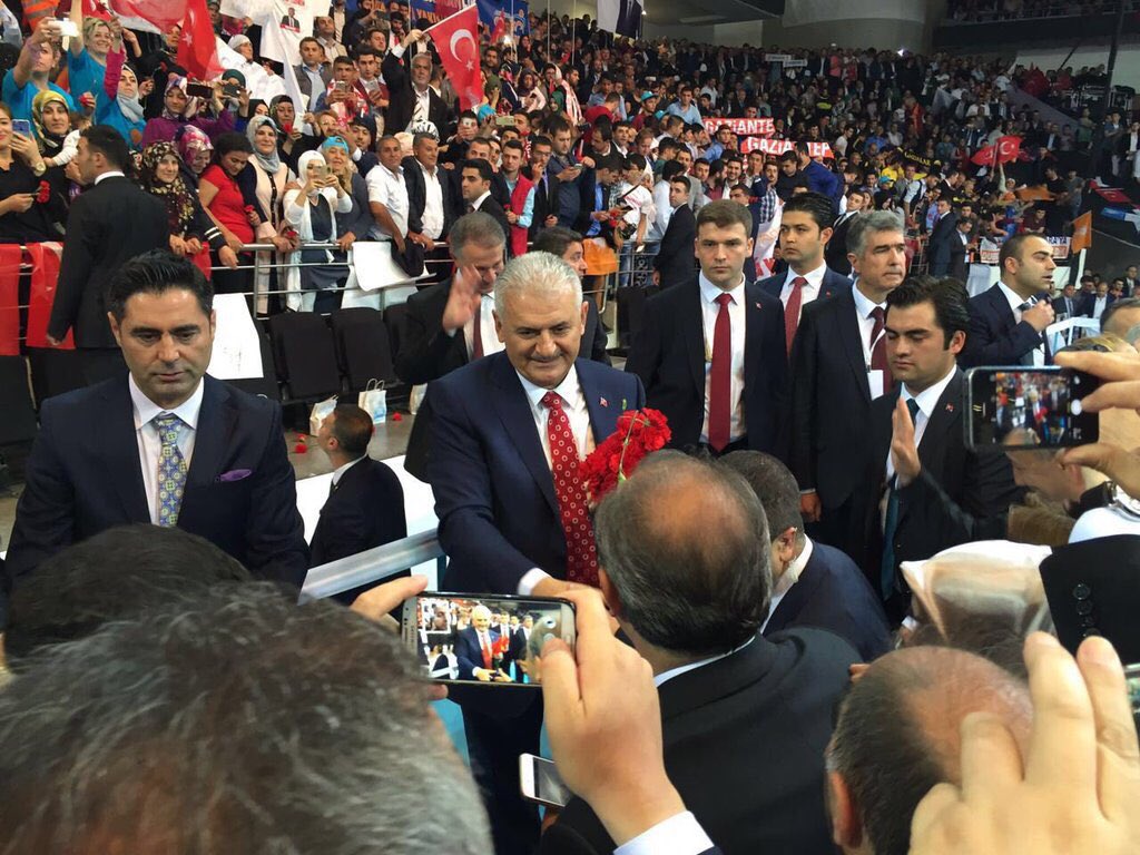 AK Parti 2. Olağanüstü Kongremiz Ankara'da büyük bir coşku ile başladı. #KutluYürüyüşeDevam