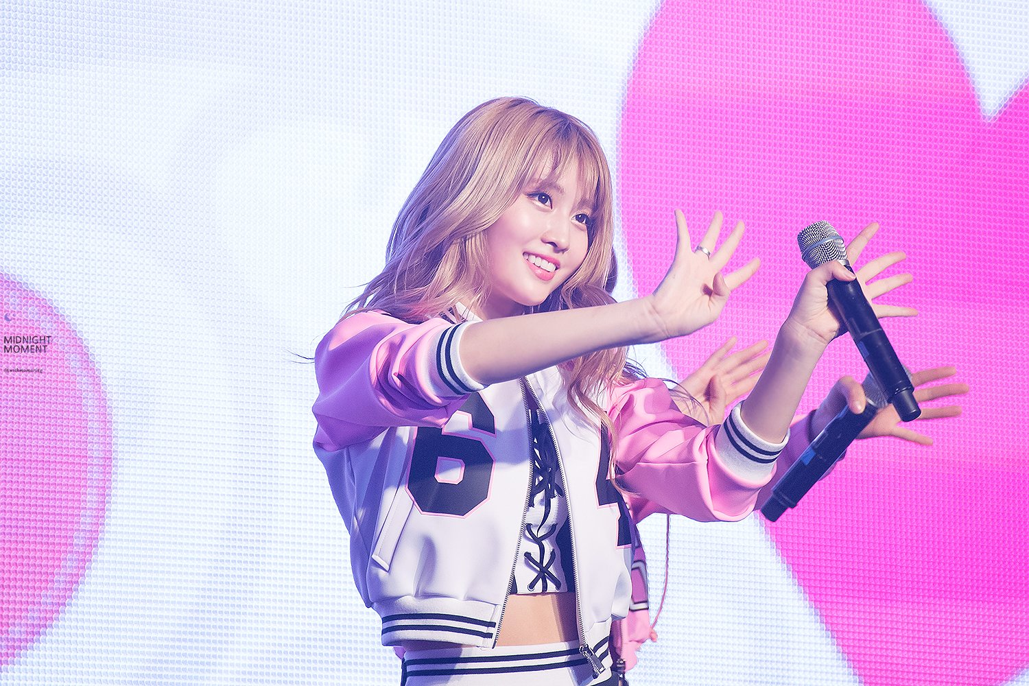MIDNIGHT MOMENT on Twitter: "[HQ] 160505 SGC 4pic :) #TWICE #MOMO #트와이스