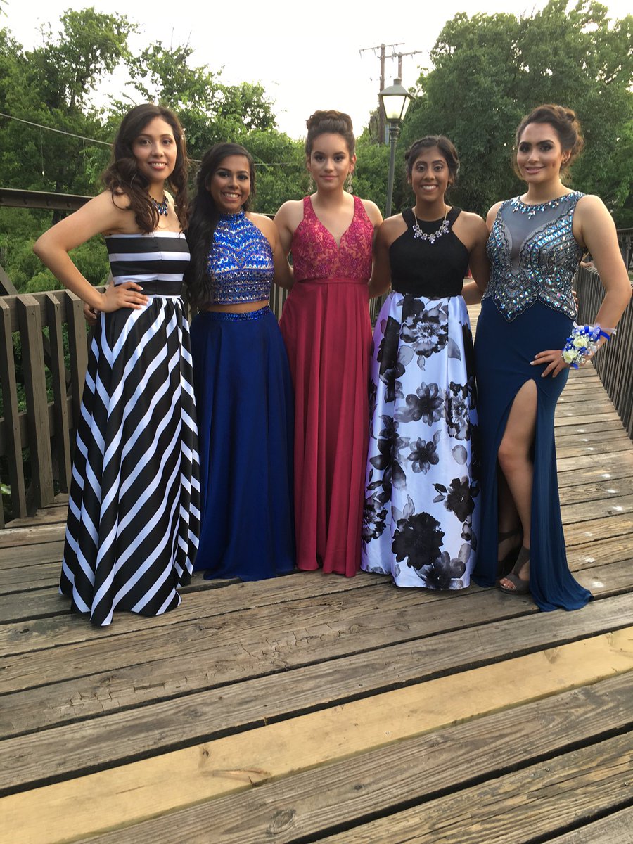 gladsygeorgee's tweet photo. We slayed #prom2k16 🔥🔥🔥🔥 https://t.co/2aZjgze0jJ