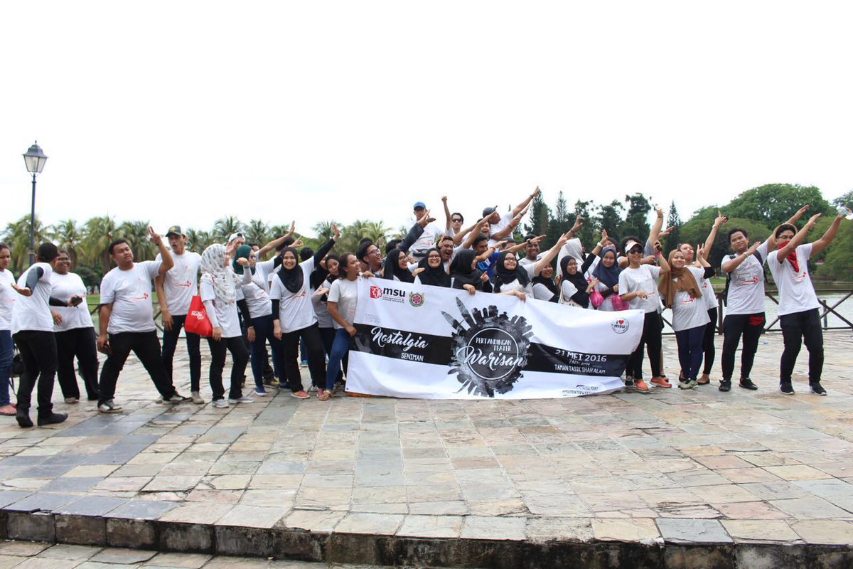 salhahamdan's tweet photo. Done! Warisan theater crew.. thank you guys bagi kerjasama! #msushcafamilyday #msuwarisanteater #lamanseni https://t.co/HQ1eQSlGuQ