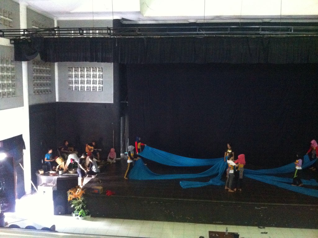 SalibowE's tweet photo. Proses latihan persiapan parade tari https://t.co/Q4LghJ5XzQ