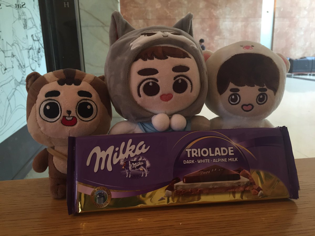 dyo_elly's tweet photo. 언니가 델꾸나온 됴램이랑 됴람이 완전 귀여워❤️❤️ 온니랑 올만에 애들 얘기 꽃피우는 듕🍑 넘 갖고싶었던 부채 감사합니됴😭💜 https://t.co/biedjOBavR