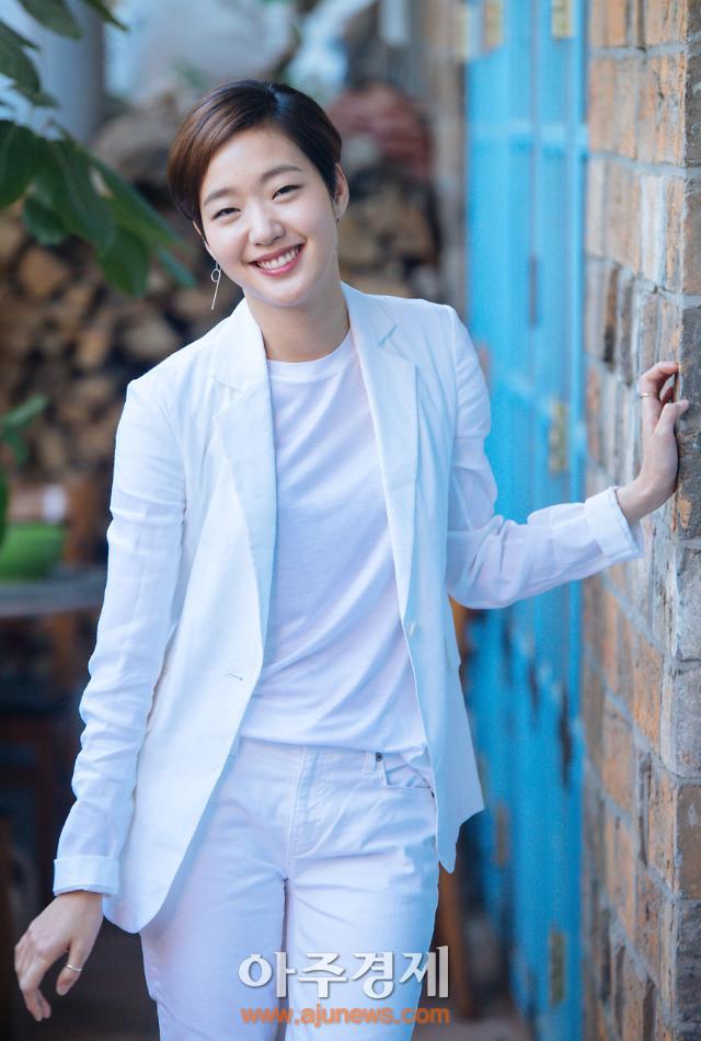 160521 ajunews interview #김고은 #kimgoeun
ajunews.com/view/201605211…