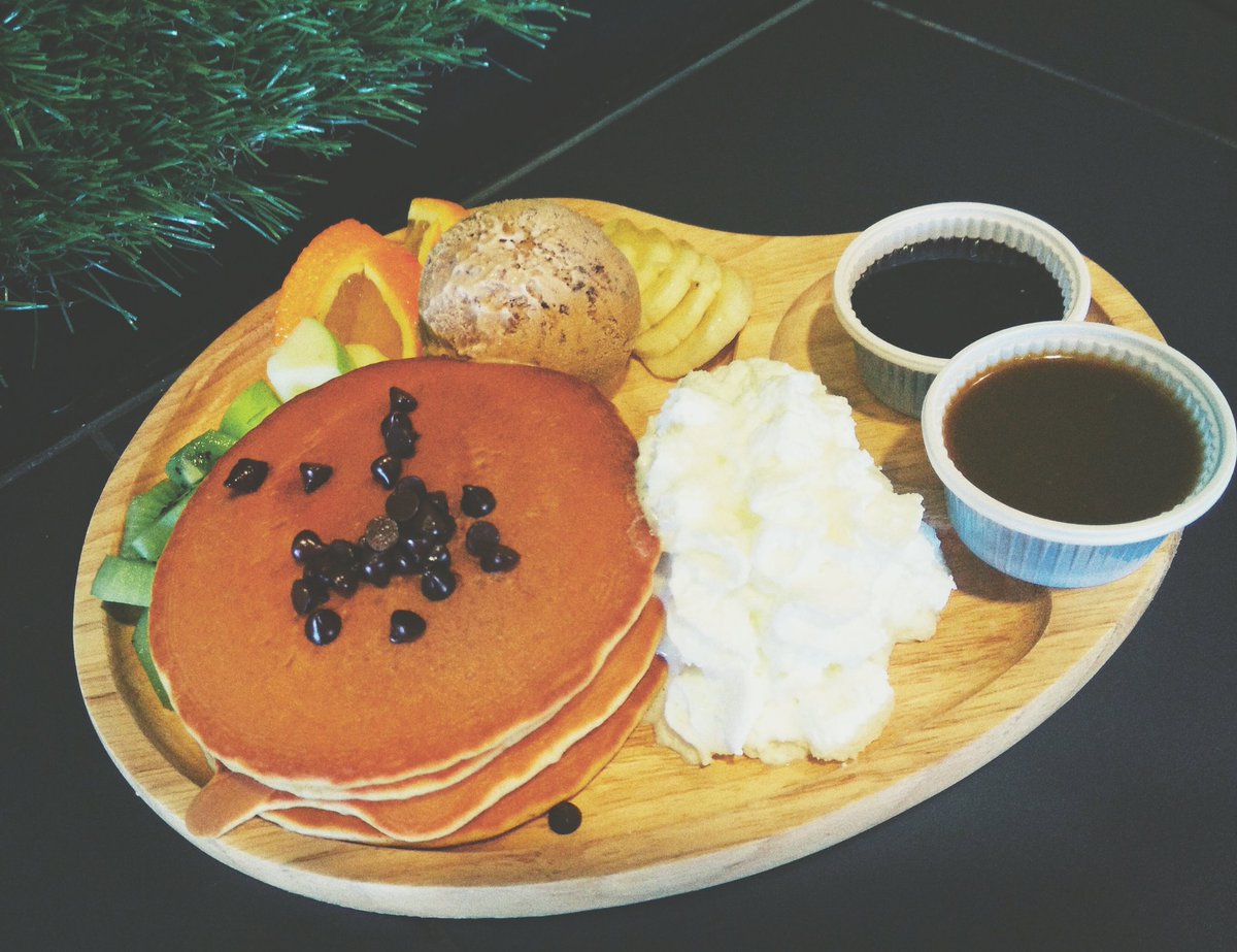 DaoPraSookk's tweet image. ร้านโด่งร้านดังในอยุธยา เมนูมีให้เลือกเยอะ ราคาไม่แรงมาก บรรยากาศภายในร้านโอเค 
→ สตรางค์
#รีวิวอยุธยา 
#อร่อยไปแดก