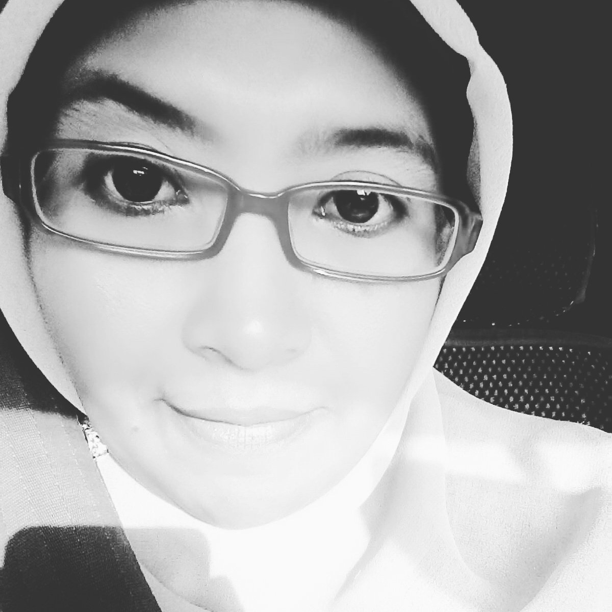 Wisuda ku yg ke 3.
Tetep mencari ilmu sambil dengerin musik dgn GOYANG OMBAK ALA RAFLY ya <a href="/Da3_Rafly/">Muh.Rafly Heriawan</a>