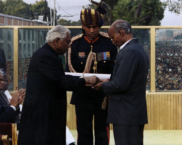 10Mr Gopi Chand Padey, a humble gardener from Lucknow would soon find himself on the Rajpath, receiving the Param Vir Chakra earned by his son.
