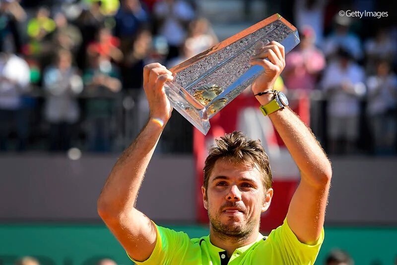 sushimaccheese's tweet photo. Just noticed there's little 🌈 on @stanwawrinka's right wrist in this pic Aaaw! 😍 #IloveRainbow 😊 https://t.co/92mjLD6Z48