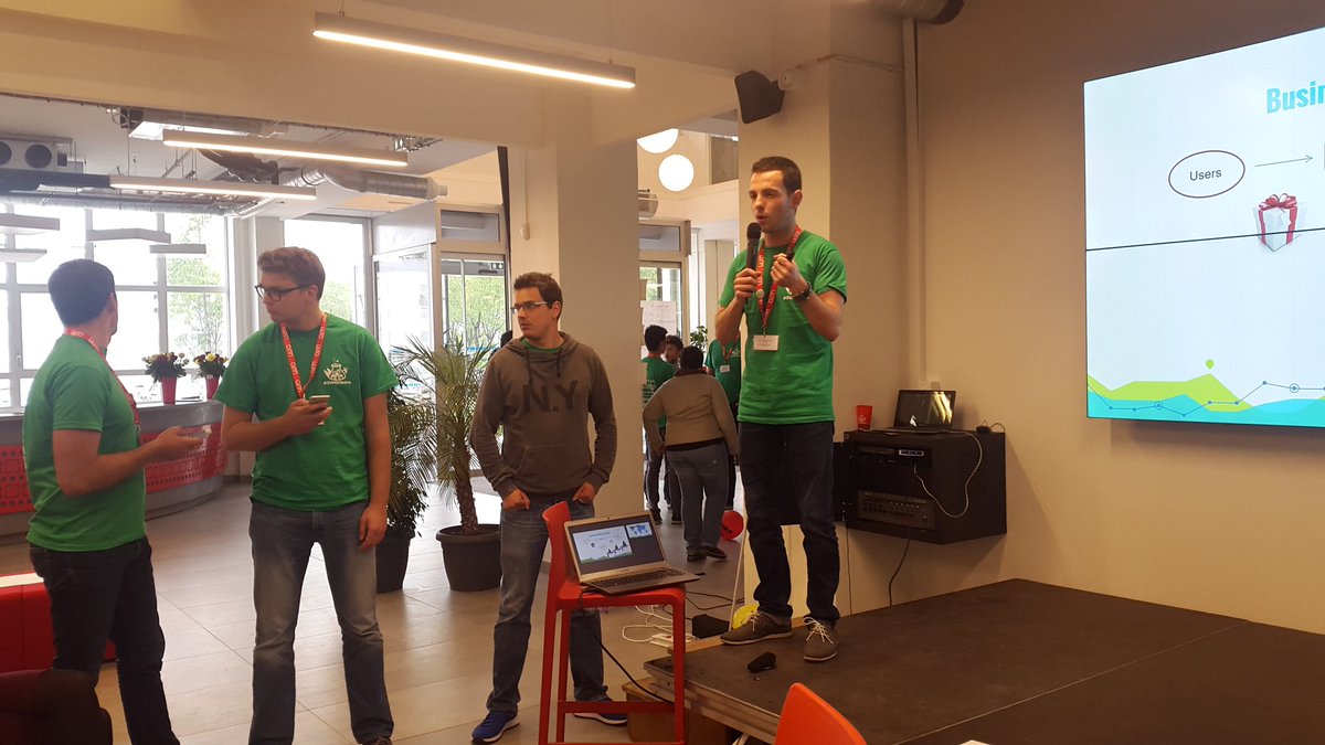 GreenGift_SWO's tweet photo. Les pitches blancs ont commencés pour nous #SWOrleans https://t.co/seyVr3Kvwp