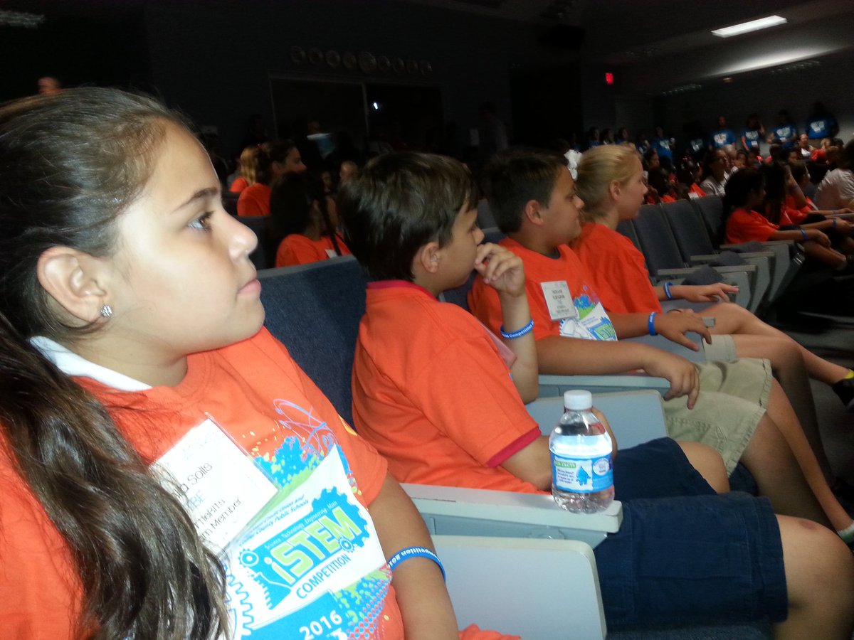 BFieldsCCPS's tweet photo. Wonderful day for team TBE Little Bits! @TommieBarfield @collierschools #CCPSTEM https://t.co/dLJZRmDYl4