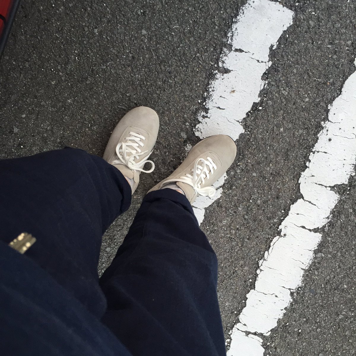 blueoverにboncouraヘリンボーン。トップスは夏の大定番camber。最高です。