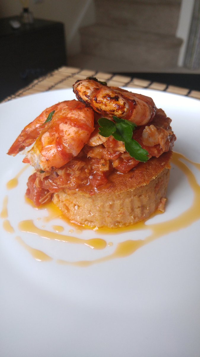 Chef_DuDu's tweet photo. MoinMoin (BeanCake)TunaSauce n panseared Prawns. #moinmoin #beancake #nigeriancuisine #nigerianfood #fitfam https://t.co/sGEjvcJYvC