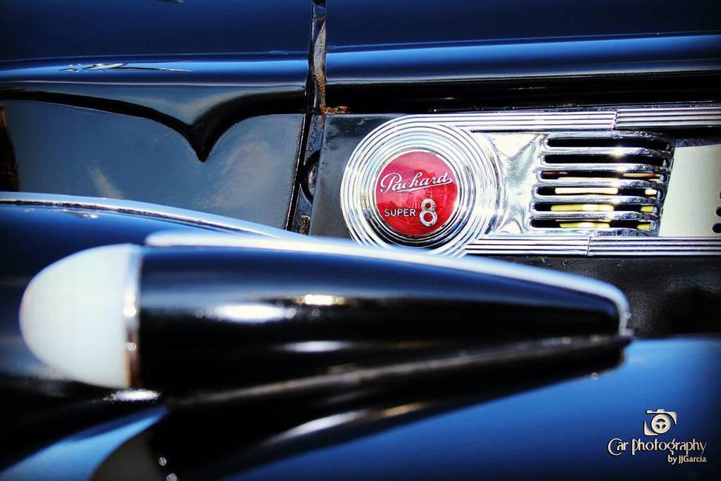 cpbyjjgarcia's tweet photo. '40 Packard at #floridaautoauction in #ftlauderdalefl #carphotographybyjjgarcia #49packard #super8#classic https://t.co/FmfprFw73T
