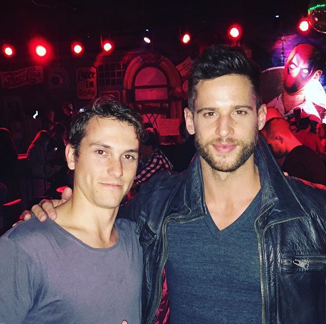 homeandawaytv2's tweet photo. How many likes for these two?? 💖 #HomeAndAway #deadpoolparty #danewing #jakespeer https://t.co/mYEtxaAekX