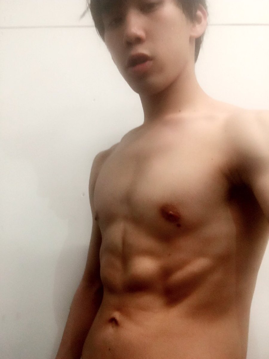腹筋 割れ てる 男 腹筋 割れ てる 男