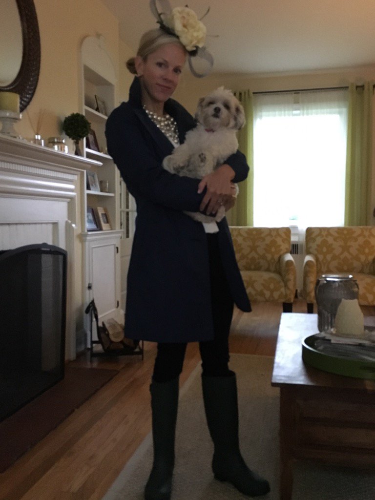 WorkinMommy's tweet photo. @FidgetyWidget had to adjust my outfit die to rain, but the hat was fabulous!!! 😀 https://t.co/n7Avp4TJbV