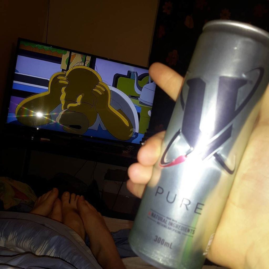 producerpassion's tweet photo. TV2 &amp; Chill [Ft. V Pure] #venergy #vpure #allnaturalingredients #premiumweight #pwp #chill #simpsons #producer #bea… https://t.co/rU1uw1ngfG