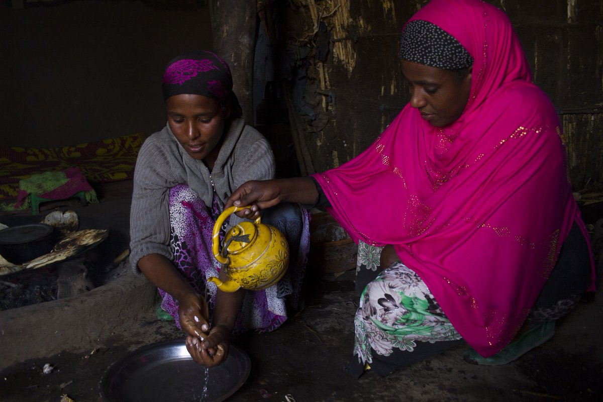 RESCUEorg's tweet image. Drought can't drive this Ethiopian family from their home. Learn why: bit.ly/22icxxG