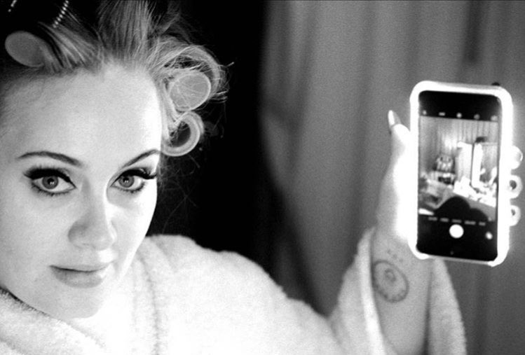 adelefruitcake's tweet image. Why she won't tweet selfies thoo 😑?