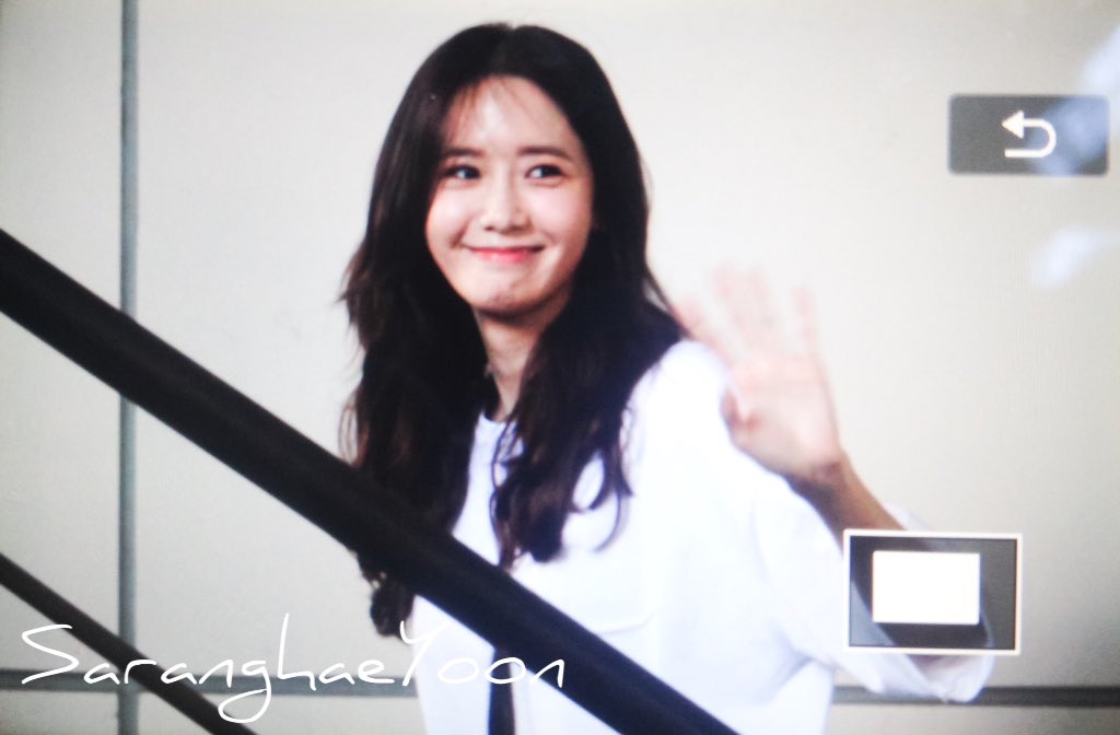 [PIC][22-05-2016]YoonA tham dự "YOONA ♥ BIRTHDAY PARTY" tại SM COEX vào tối nay CjDMe8VVAAAwG5e