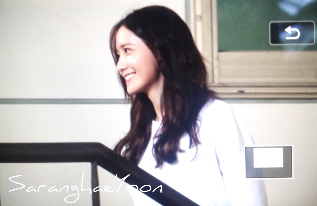 [PIC][22-05-2016]YoonA tham dự "YOONA ♥ BIRTHDAY PARTY" tại SM COEX vào tối nay CjDMfAwUYAAus0j